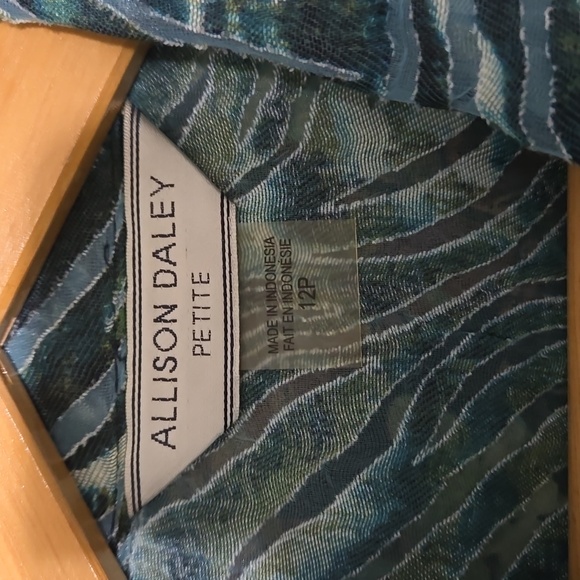 Allison Daley 3/4 Sleeve Button-down Blouse - Picture 7 of 8